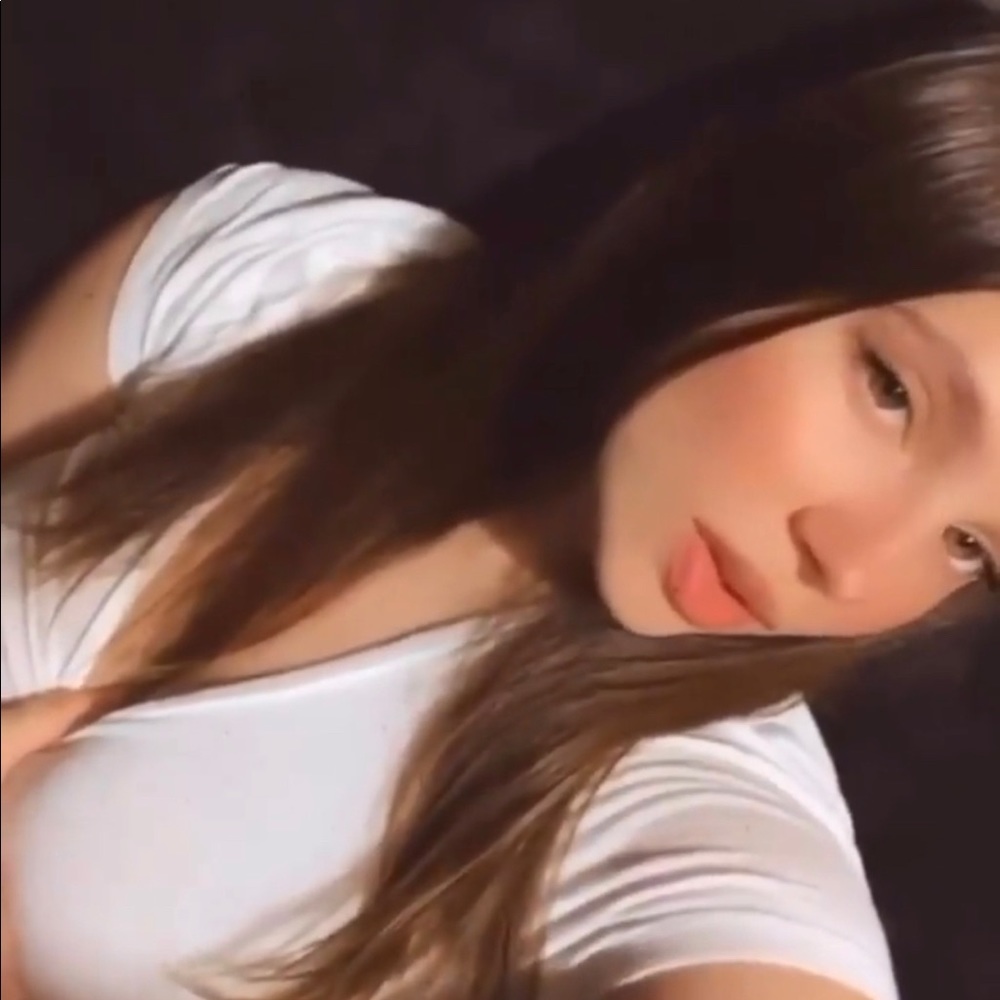 Meet your Posher, Sky